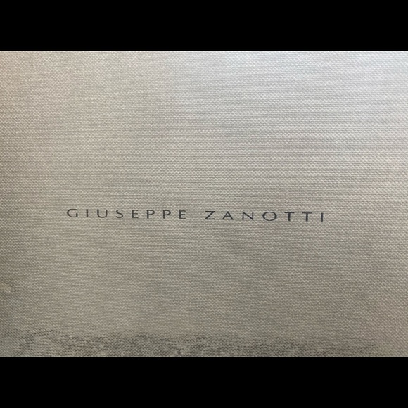 Designer Shoes - Picture 3 of 5